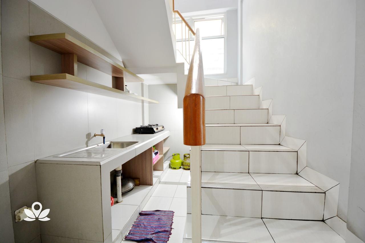 Zen Rooms Karet Pedurenan Jakarta Exteriör bild