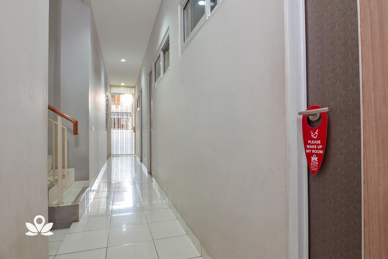 Zen Rooms Karet Pedurenan Jakarta Exteriör bild