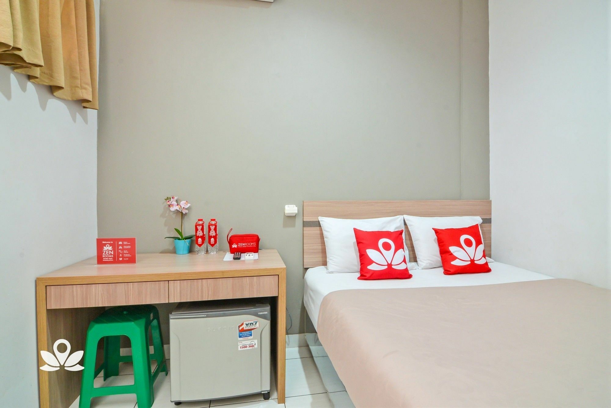 Zen Rooms Karet Pedurenan Jakarta Exteriör bild